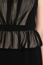 Изящное черное коктейльное платье с баской Coast