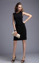 Теплое черное платье-футляр Chanel
