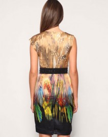 Шелковое цветное платье с эластичным поясом Asos