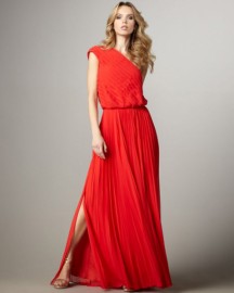 Длинное красное платье с юбкой плиссе BCBG MaxAzria