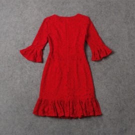 Красное кружевное платье с юбкой-годе Dolce and Gabbana