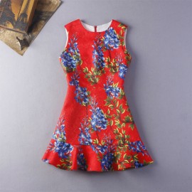 Красное летнее платье с оборочкой на юбке Dolce and Gabbana