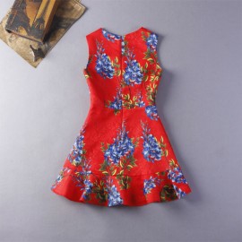 Красное летнее платье с оборочкой на юбке Dolce and Gabbana