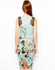 Привлекательное платье с цветочным принтом Asos