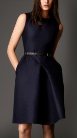 Модное платье темно-синего цвета Burberry