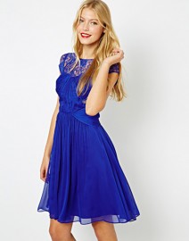 Романтичное синее платье с кружевом Coast