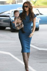 Повседневное синее трикотажное платье Victoria Beckham