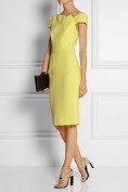 Желтое платье-футляр на черной молнии Victoria Beckham